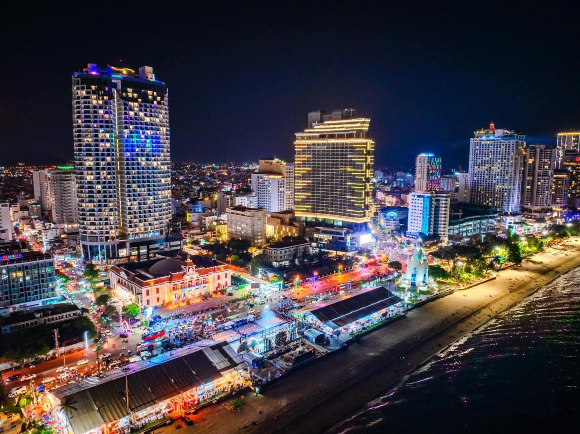 Panorama Luxury Beach Nha Trang Hotel Buitenkant foto
